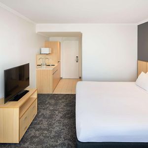Standard Zimmer mit Kingsize-Bett