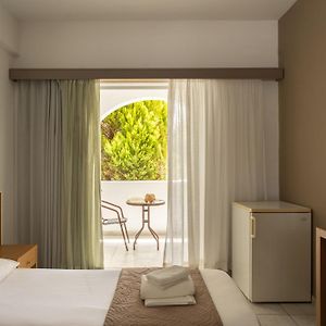 Zimmer mit Kingsize-Bett