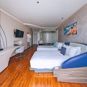 Zimmer mit zwei Einzelbetten