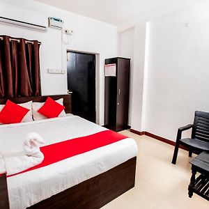 Hotel 1Square