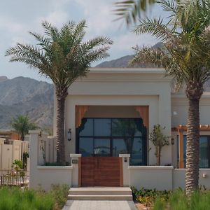 Tek Yatak Odalı Havuzlu Yazlık Villa