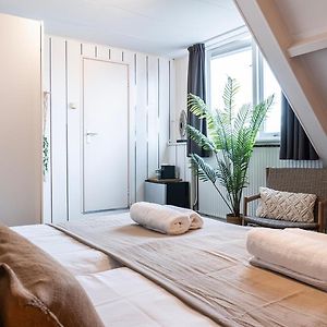 Budget Zimmer mit Kingsize-Bett