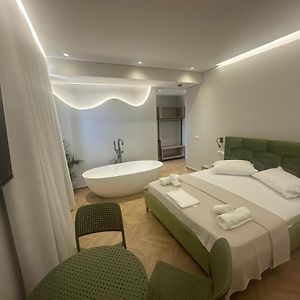 Deluxe Zimmer mit Kingsize-Bett