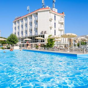 Hotel Marina Beach - Azzurro Club