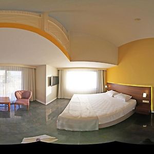 Neopol Hotel Deluxe