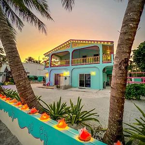 Barefoot Beach Belize