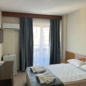 Rosella Hotel