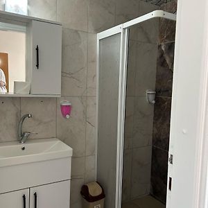 Standard Zimmer mit zwei Einzelbetten