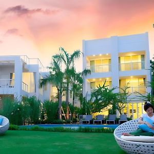 Verano Beach Villa