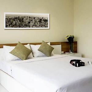 Standard Zimmer mit Kingsize-Bett