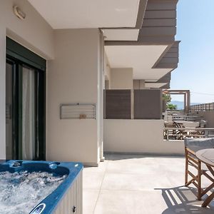 Deluxe  Ground Floor Studio