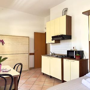 Studio con letto king size