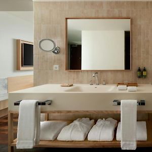Deluxe Zimmer mit Kingsize-Bett