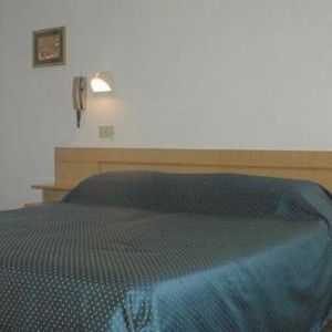 Camera con letto king size