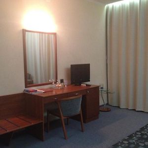 Standard Zimmer mit Kingsize-Bett