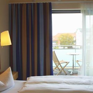Zimmer mit Kingsize-Bett