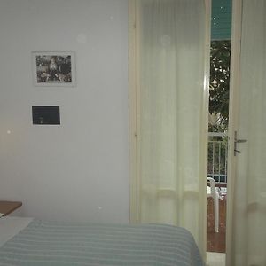 Camera con letto king size