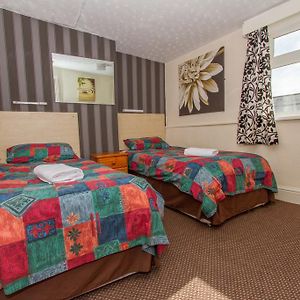 Zimmer mit zwei Einzelbetten