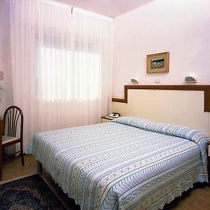 Camera con letto king size