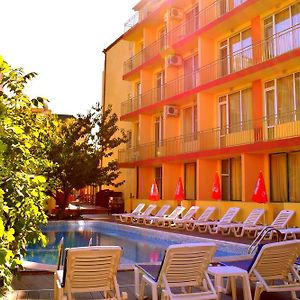 Ryor Hotel - Breakfast And Free Parking