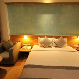 Deluxe Zimmer mit Kingsize-Bett