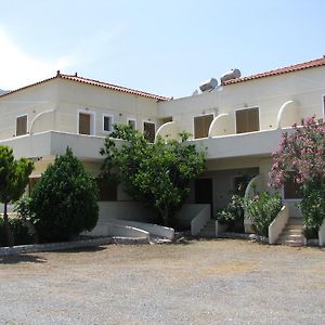 Skoutari Beach Hotel