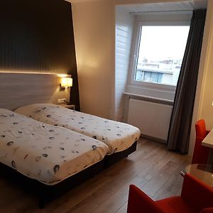 Zimmer mit zwei Einzelbetten