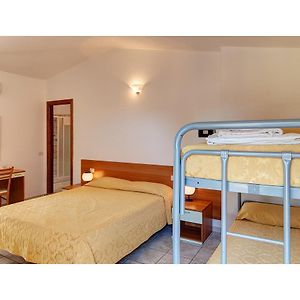 Camera familiare con letto king size