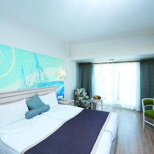Standard Zimmer mit Kingsize-Bett