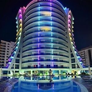Calista, Empire, Seven Stars Residence