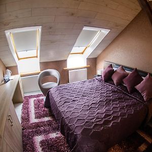 Budget Zimmer mit Kingsize-Bett