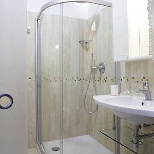 Deluxe Zimmer mit Kingsize-Bett