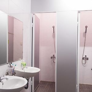 Schlafsaal Zimmer für Männer