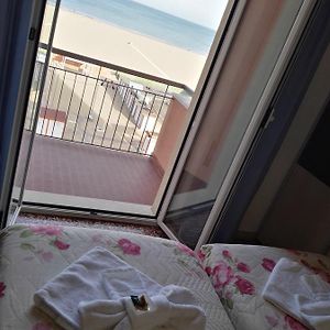 Camera con letto king size