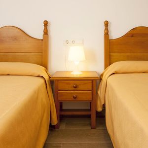 Zimmer mit Kingsize-Bett