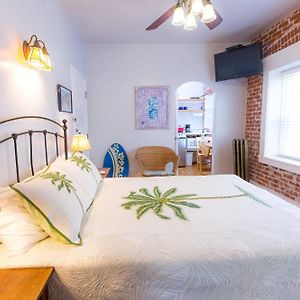 Studio mit Queensize-Bett