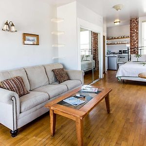 Studio mit Queensize-Bett und mit Ozeanblick