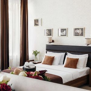 Deluxe Zimmer mit Kingsize-Bett