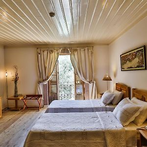 Zimmer mit zwei Einzelbetten