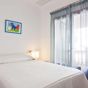 Zimmer mit Kingsize-Bett