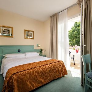 Camera con letto king size