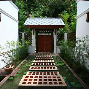 Lagoon Villa