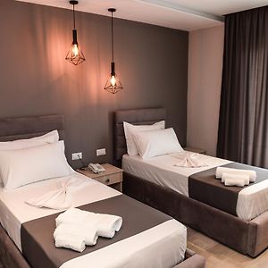 Zimmer mit zwei Einzelbetten