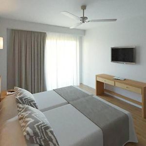 Zimmer mit zwei Einzelbetten