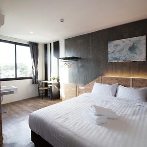 Standard Zimmer mit Kingsize-Bett