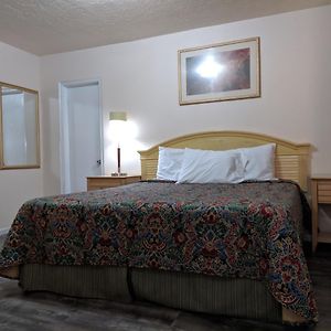 Standard Zimmer mit Kingsize-Bett