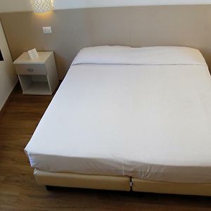 Camera classica con letto king size