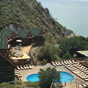 Ayanya Beach Hotel & Bungalows