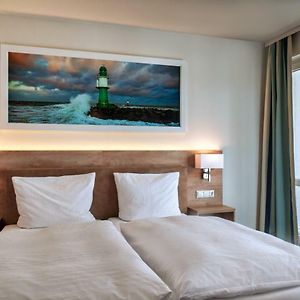 Zimmer mit Kingsize-Bett