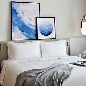 Partial Marina View Deluxe Room King Shuttle to Dubai Mall & La Mer Beach